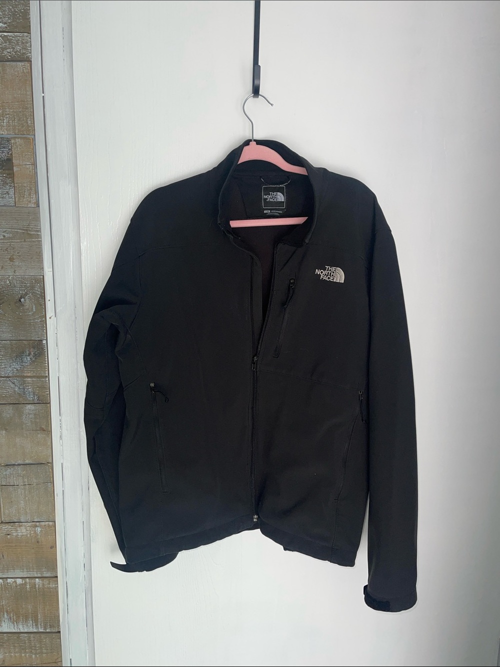 The North Face Men's Black Lightweight Softshell Jacket